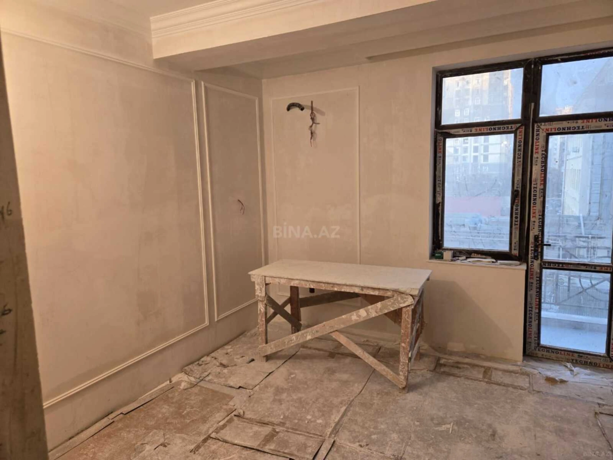 Satılır 3 otaqlı mənzil 137 m²