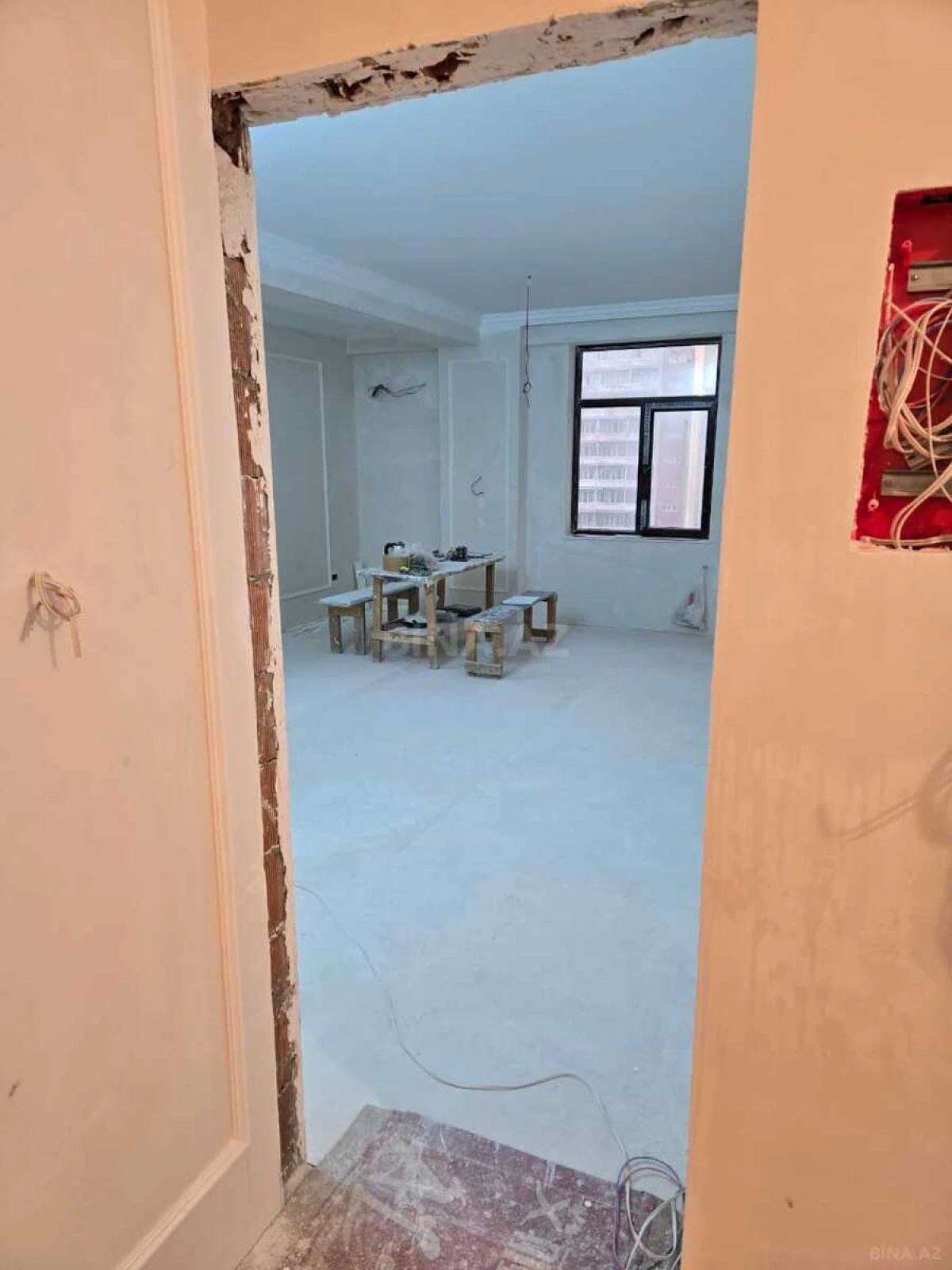 Satılır 3 otaqlı mənzil 137 m²