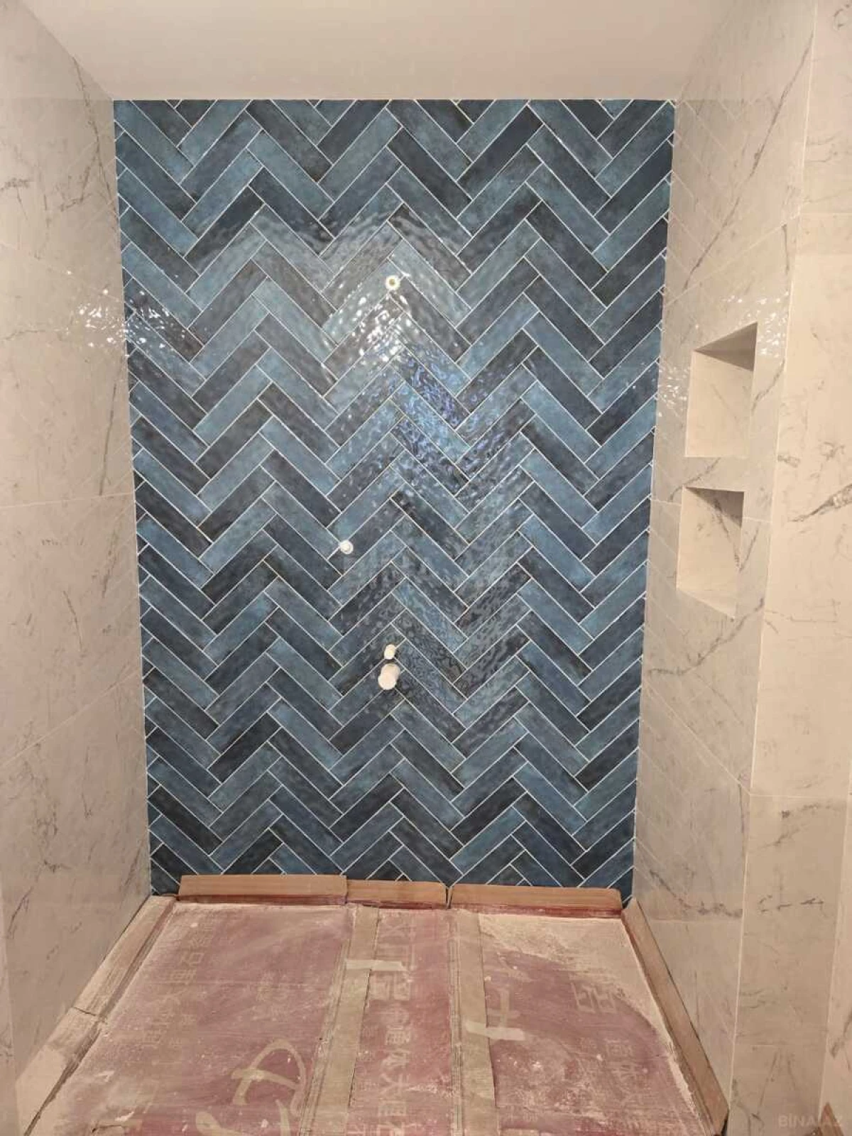 Satılır 3 otaqlı mənzil 137 m²