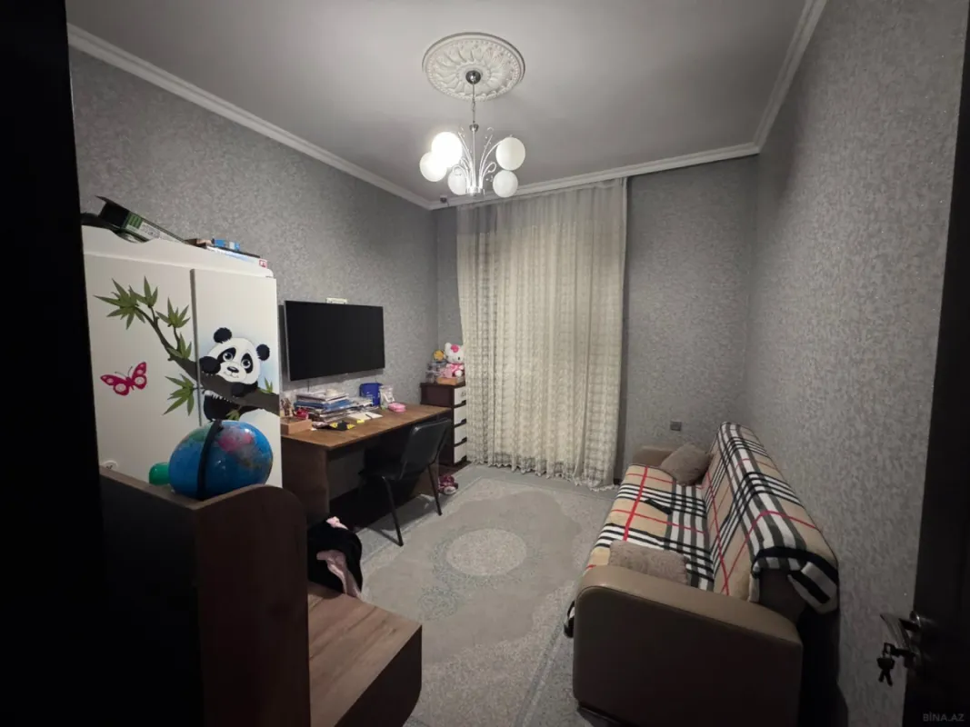 Satılır 8 otaqlı həyət evi 375 m²