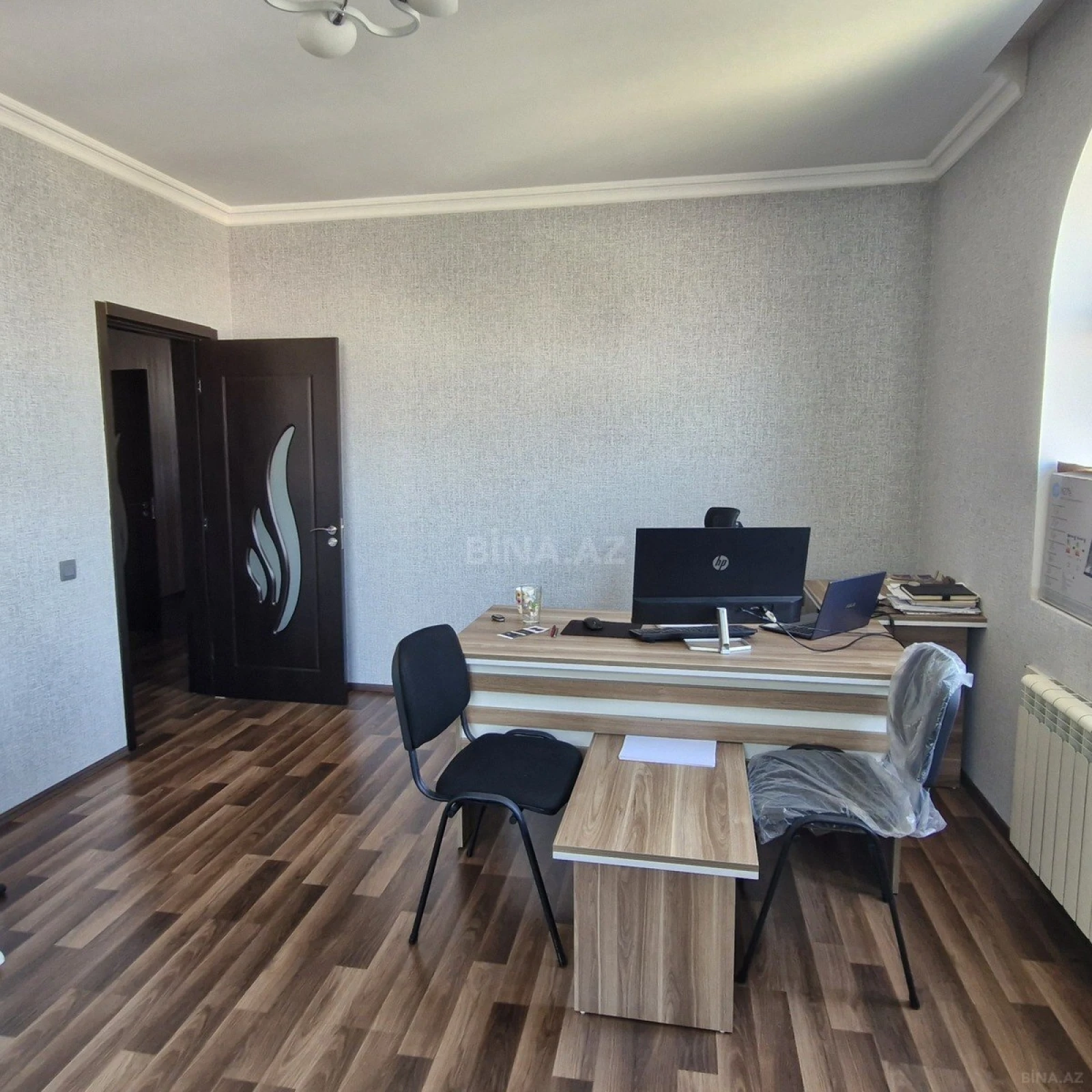 Satılır 8 otaqlı həyət evi 375 m²