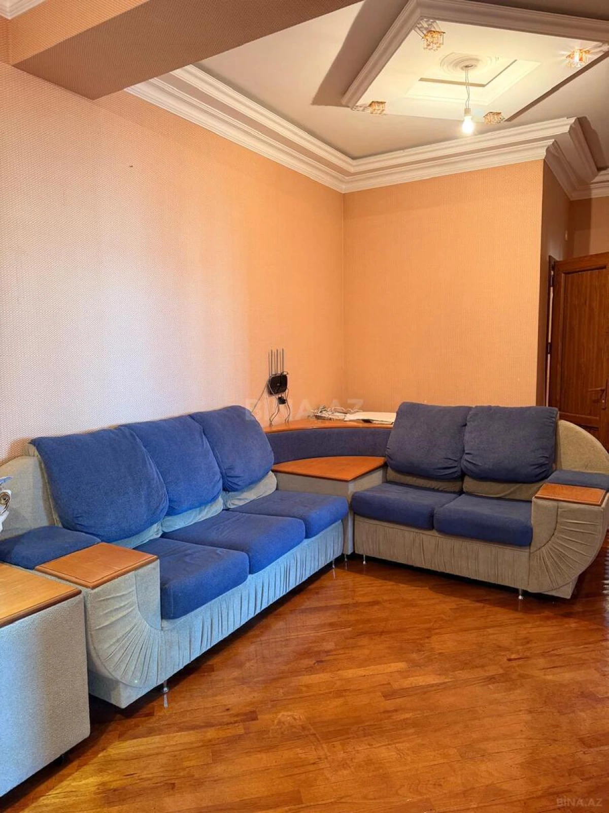 Kirayə verilir 2 otaqlı mənzil 70 m²
