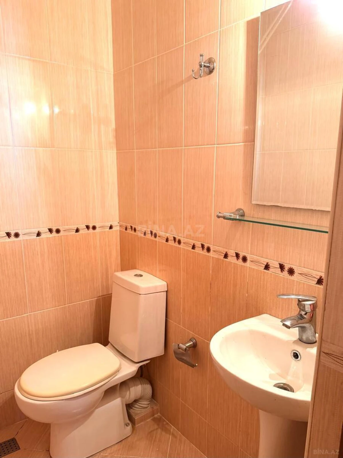 Kirayə verilir 2 otaqlı mənzil 70 m²