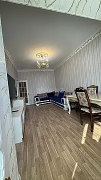 Kirayə verilir 2 otaqlı mənzil 70 m²