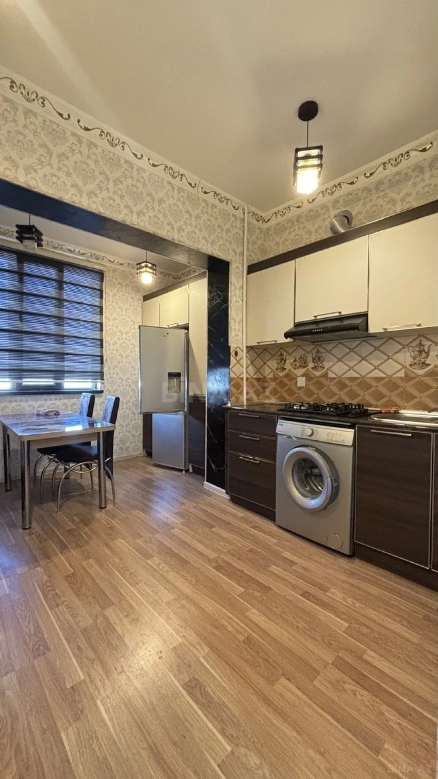 Kirayə verilir 2 otaqlı mənzil 70 m²