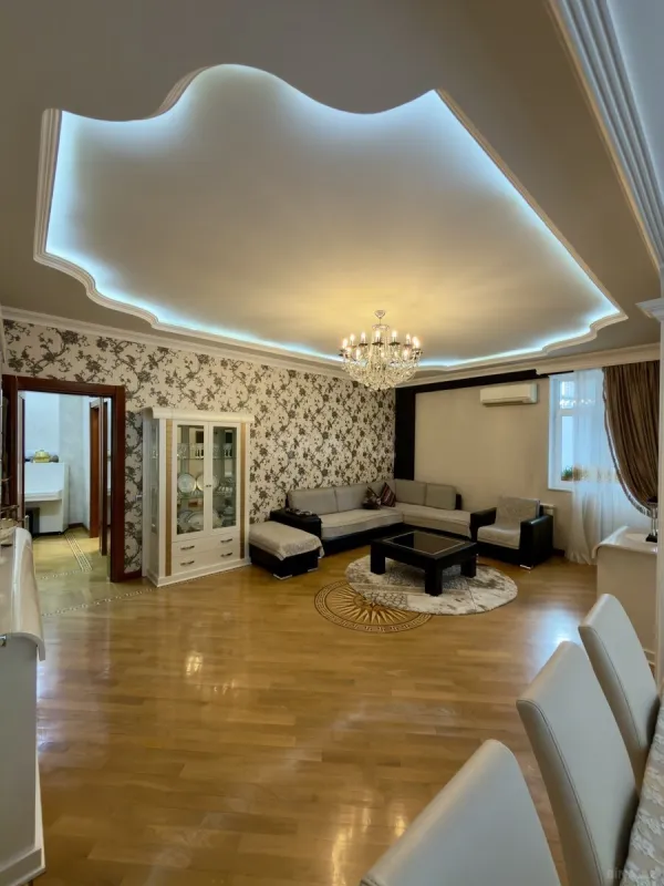 Satılır 3 otaqlı mənzil 100 m²