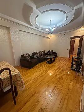 Kirayə verilir 2 otaqlı mənzil 50 m²