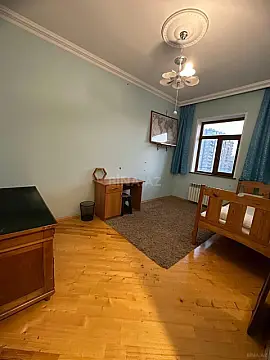 Satılır 6 otaqlı həyət evi 270 m²