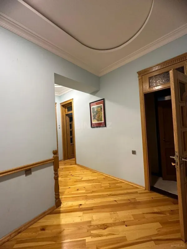 Satılır 6 otaqlı həyət evi 270 m²