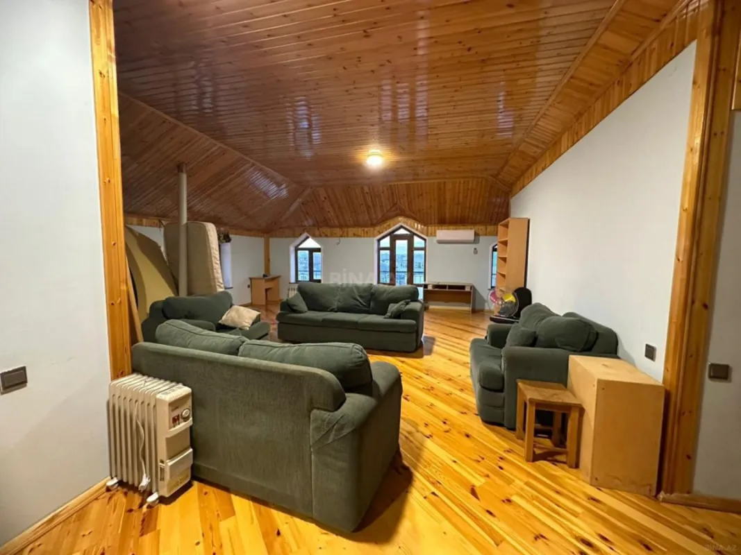 Satılır 6 otaqlı həyət evi 270 m²