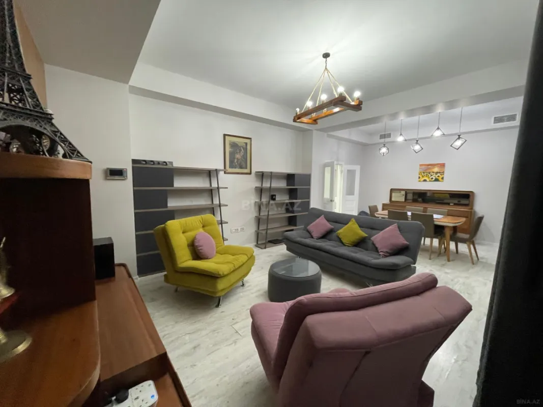 Kirayə verilir 4 otaqlı mənzil 190 m²