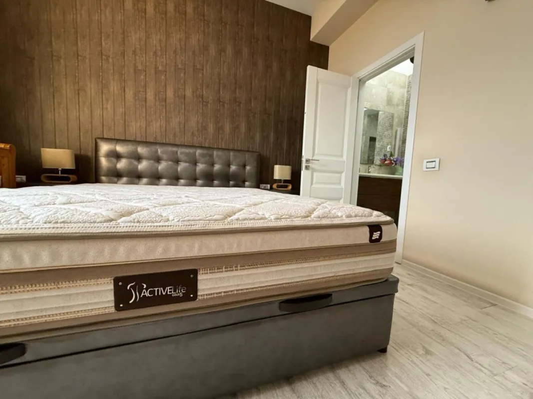 Kirayə verilir 4 otaqlı mənzil 190 m²