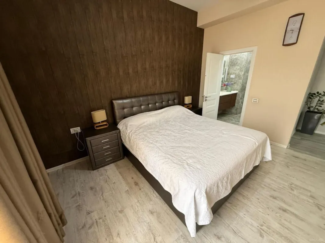 Kirayə verilir 4 otaqlı mənzil 190 m²