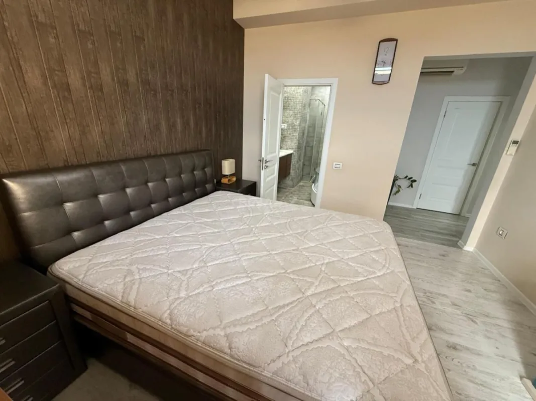 Kirayə verilir 4 otaqlı mənzil 190 m²