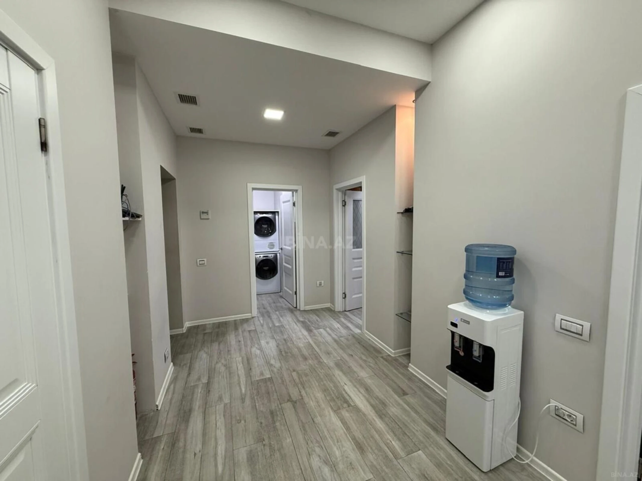 Kirayə verilir 4 otaqlı mənzil 190 m²