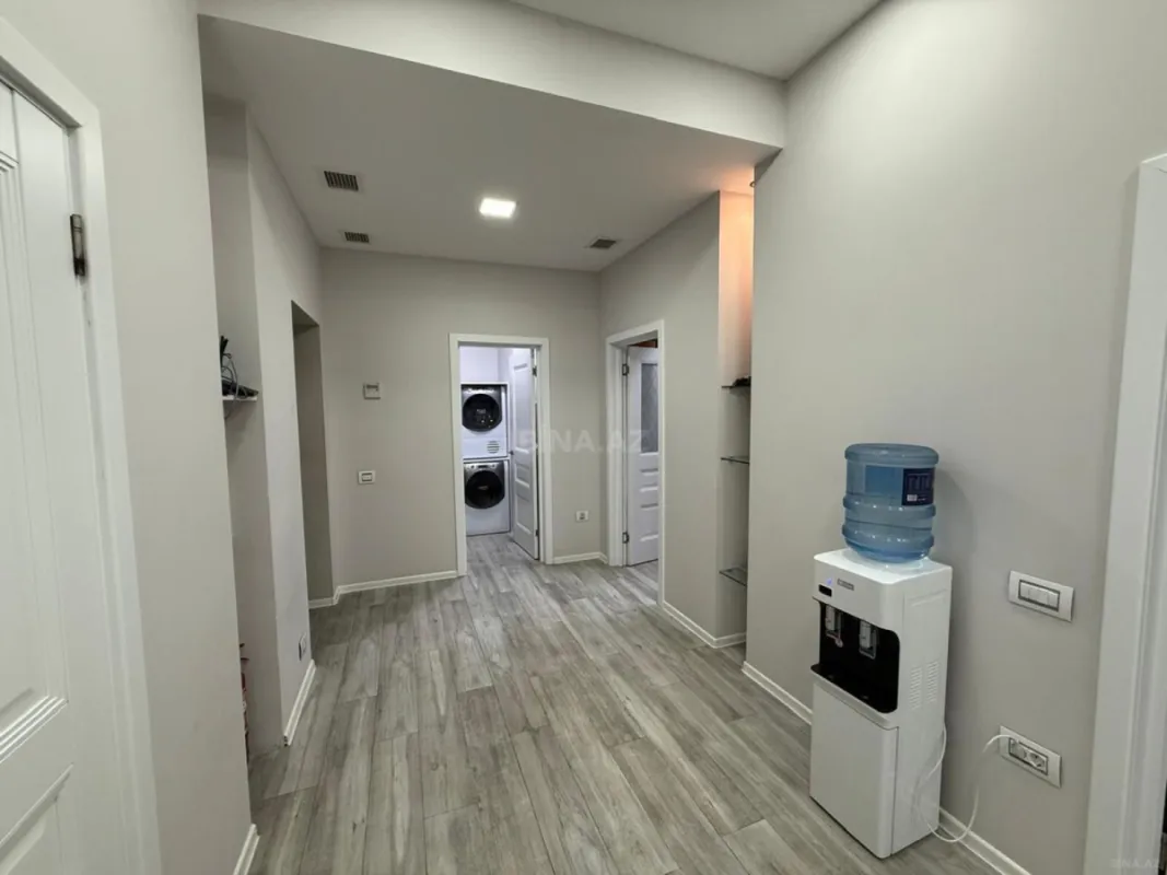 Kirayə verilir 4 otaqlı mənzil 190 m²