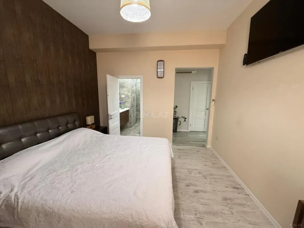 Kirayə verilir 4 otaqlı mənzil 190 m²