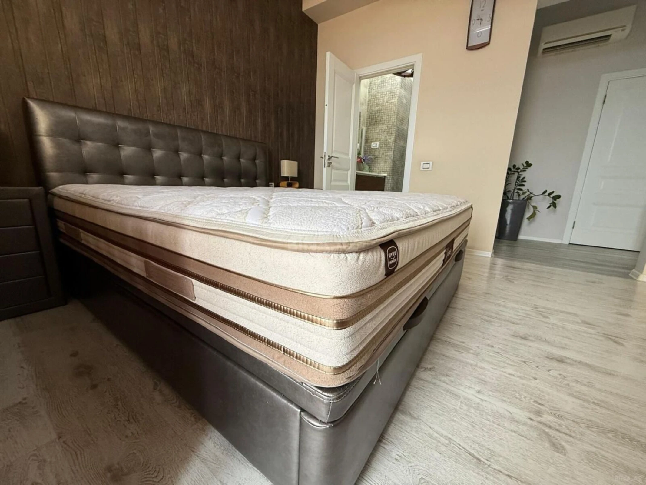 Kirayə verilir 4 otaqlı mənzil 190 m²