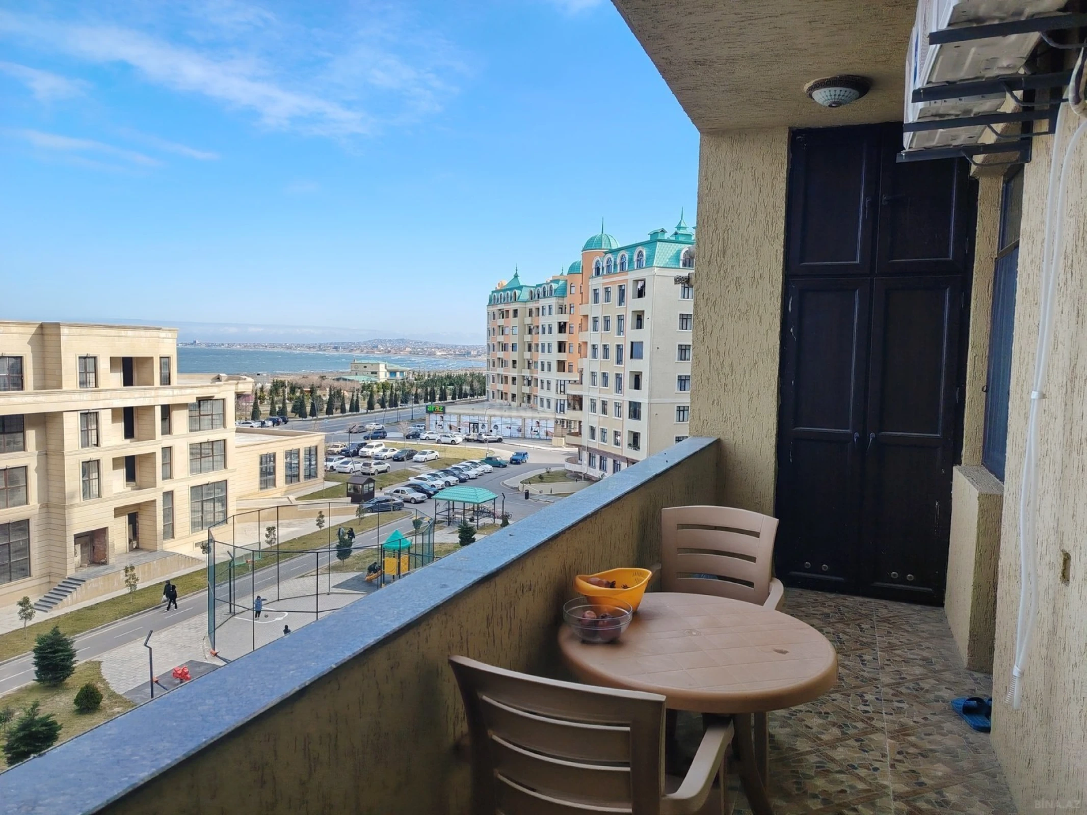 Satılır 3 otaqlı mənzil 150 m²