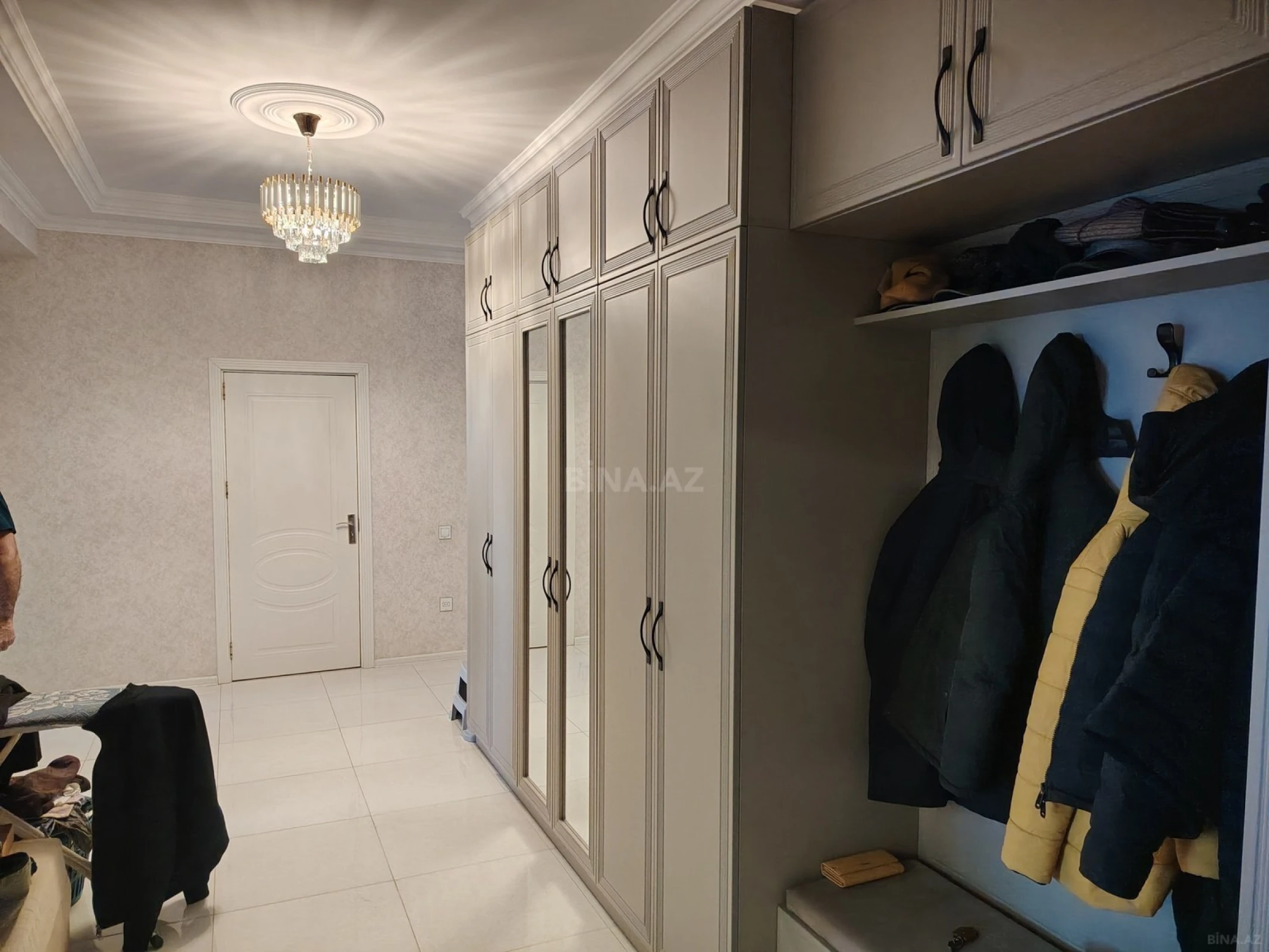 Satılır 3 otaqlı mənzil 150 m²