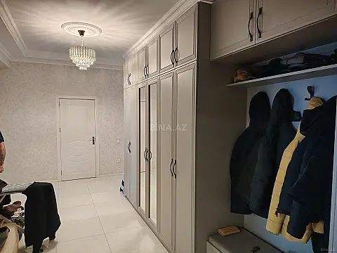 Satılır 3 otaqlı mənzil 150 m²