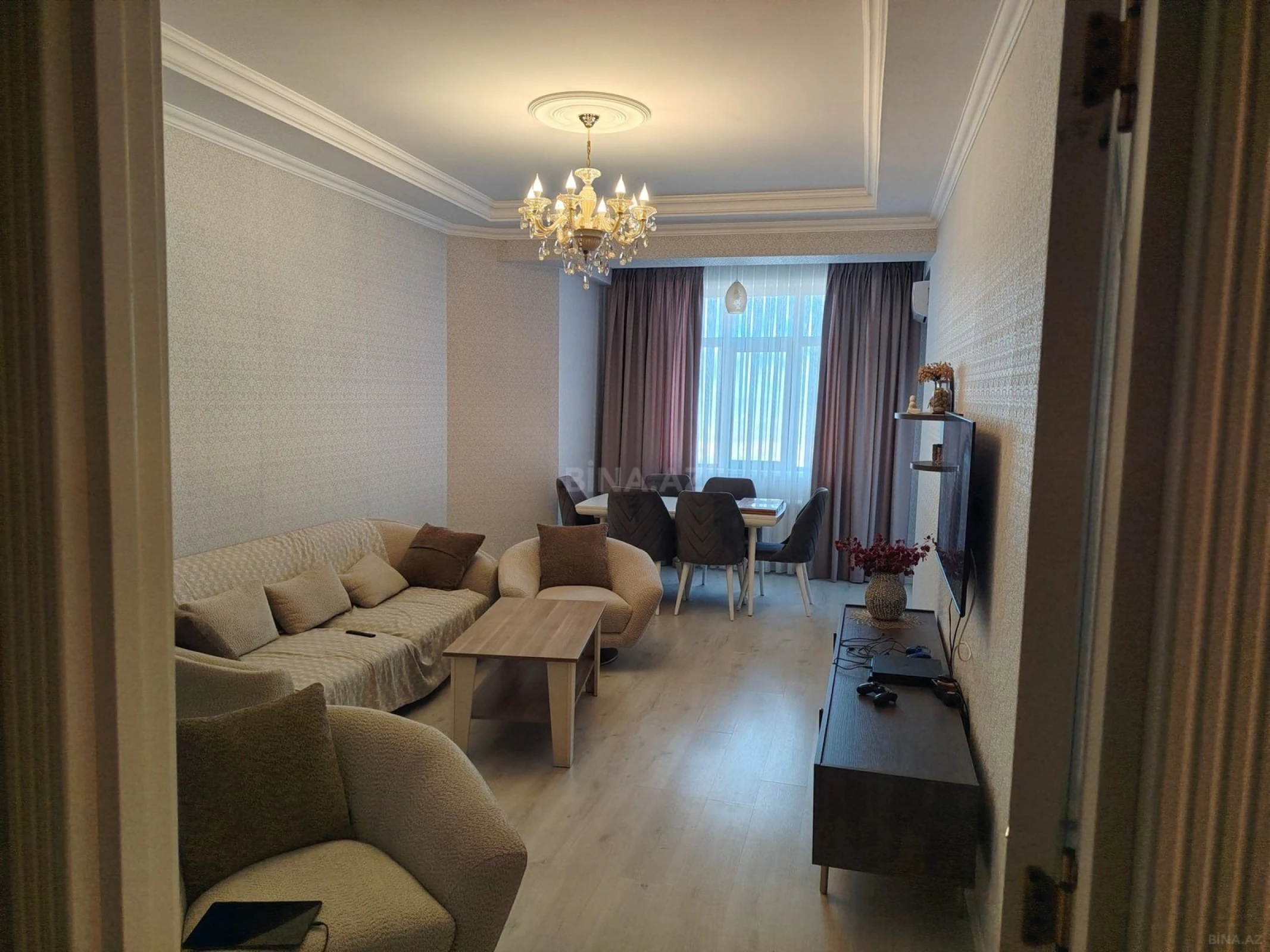 Satılır 3 otaqlı mənzil 150 m²