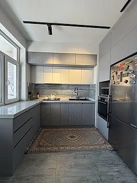 Satılır 4 otaqlı mənzil 100 m²