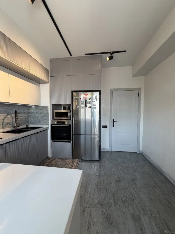 Satılır 4 otaqlı mənzil 100 m²