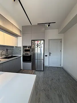 Satılır 4 otaqlı mənzil 100 m²