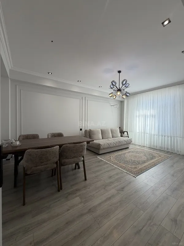 Satılır 4 otaqlı mənzil 100 m²