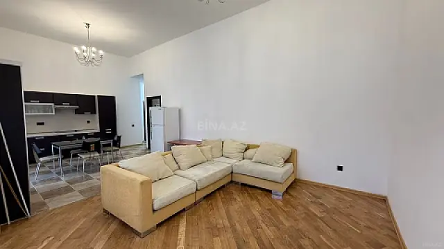 Kirayə verilir 2 otaqlı mənzil 80 m²