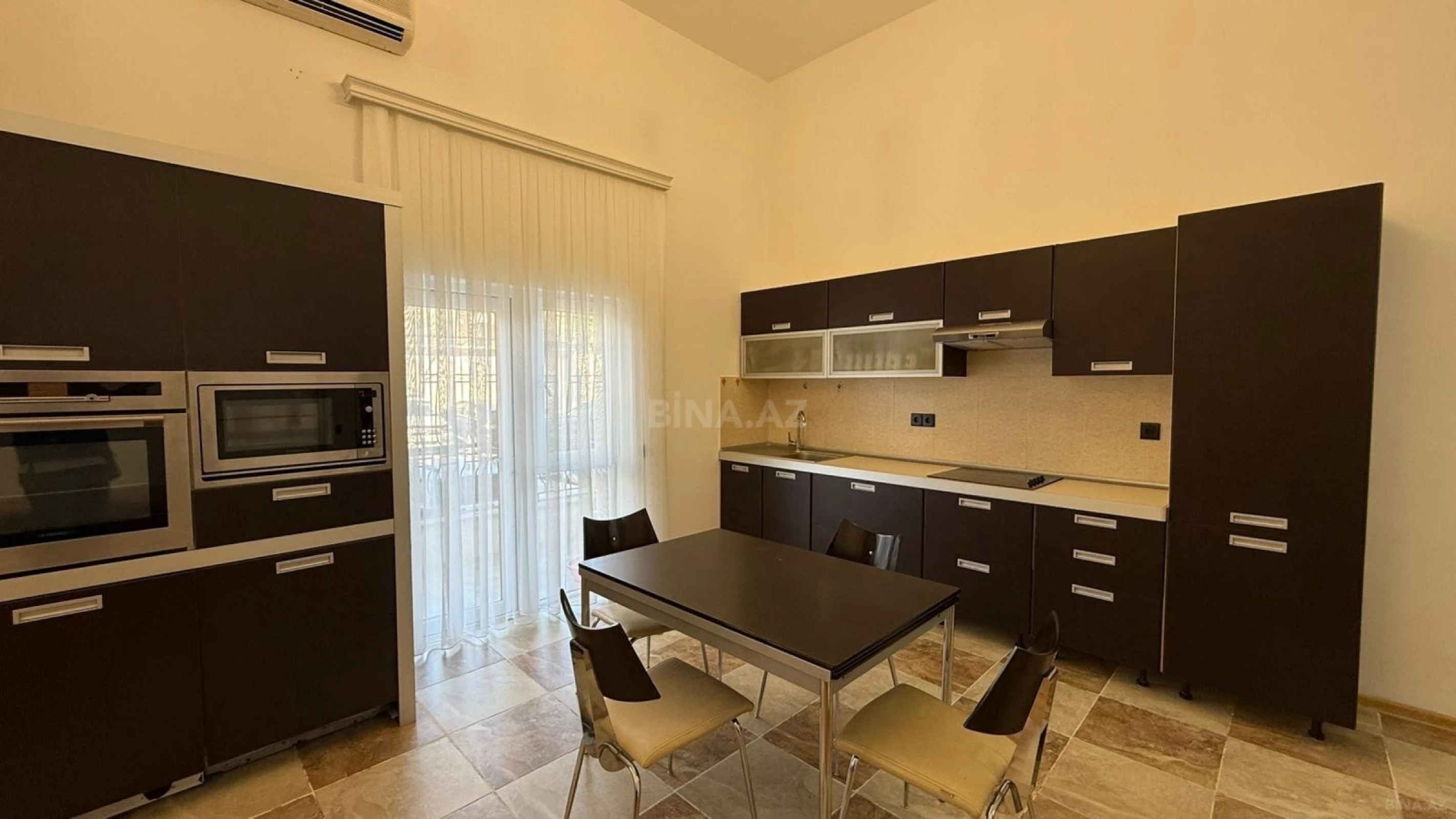 Kirayə verilir 2 otaqlı mənzil 80 m²