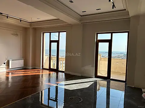 Satılır 3 otaqlı mənzil 145 m²
