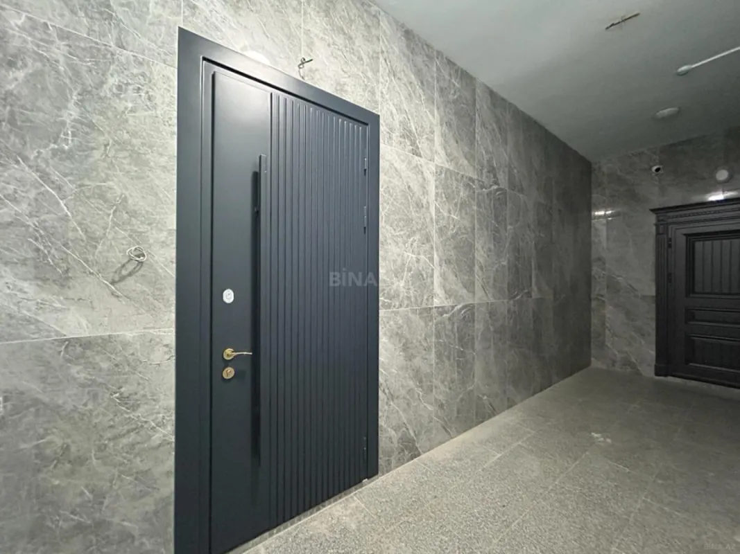 Satılır 3 otaqlı mənzil 145 m²