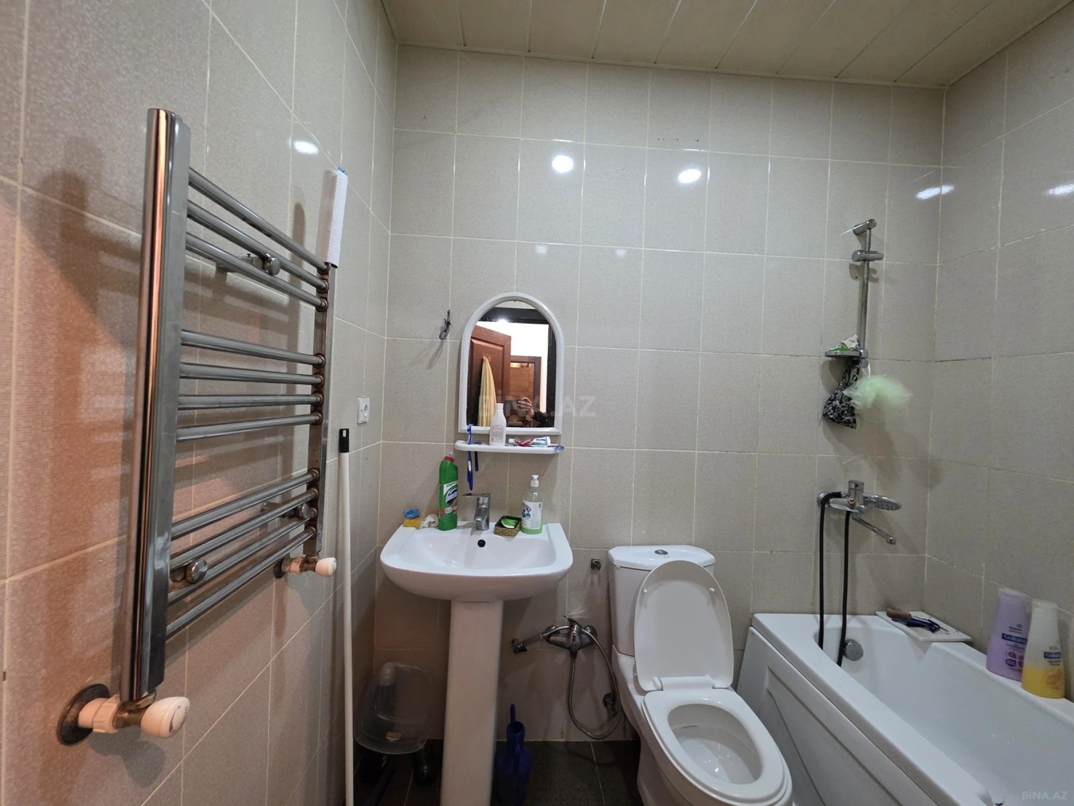 Satılır 2 otaqlı mənzil 65 m²