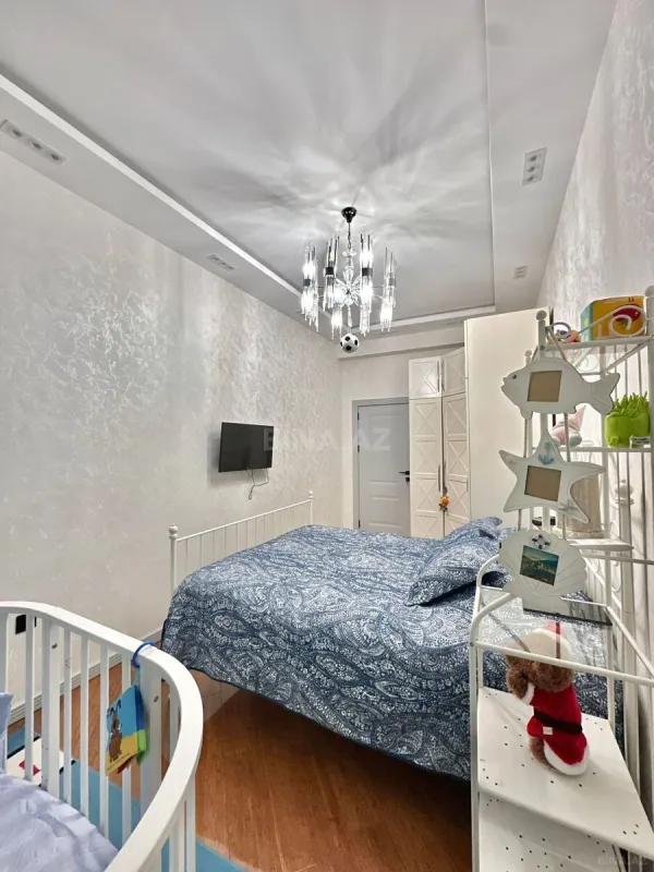 Satılır 3 otaqlı mənzil 104 m²