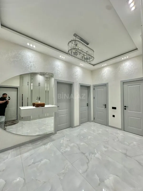 Satılır 3 otaqlı mənzil 104 m²