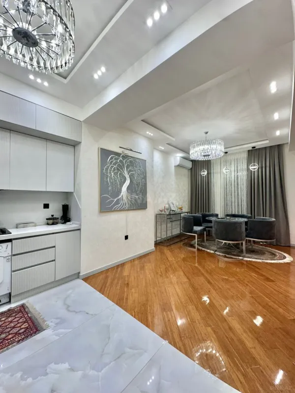 Satılır 3 otaqlı mənzil 104 m²