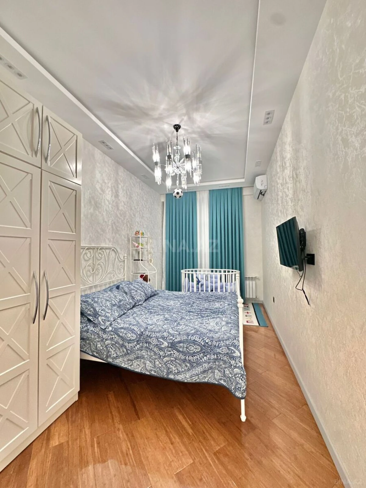 Satılır 3 otaqlı mənzil 104 m²