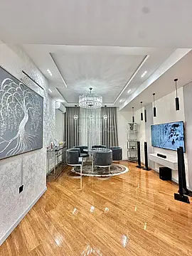 Satılır 3 otaqlı mənzil 104 m²