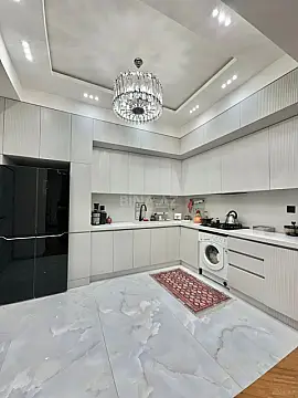 Satılır 3 otaqlı mənzil 104 m²