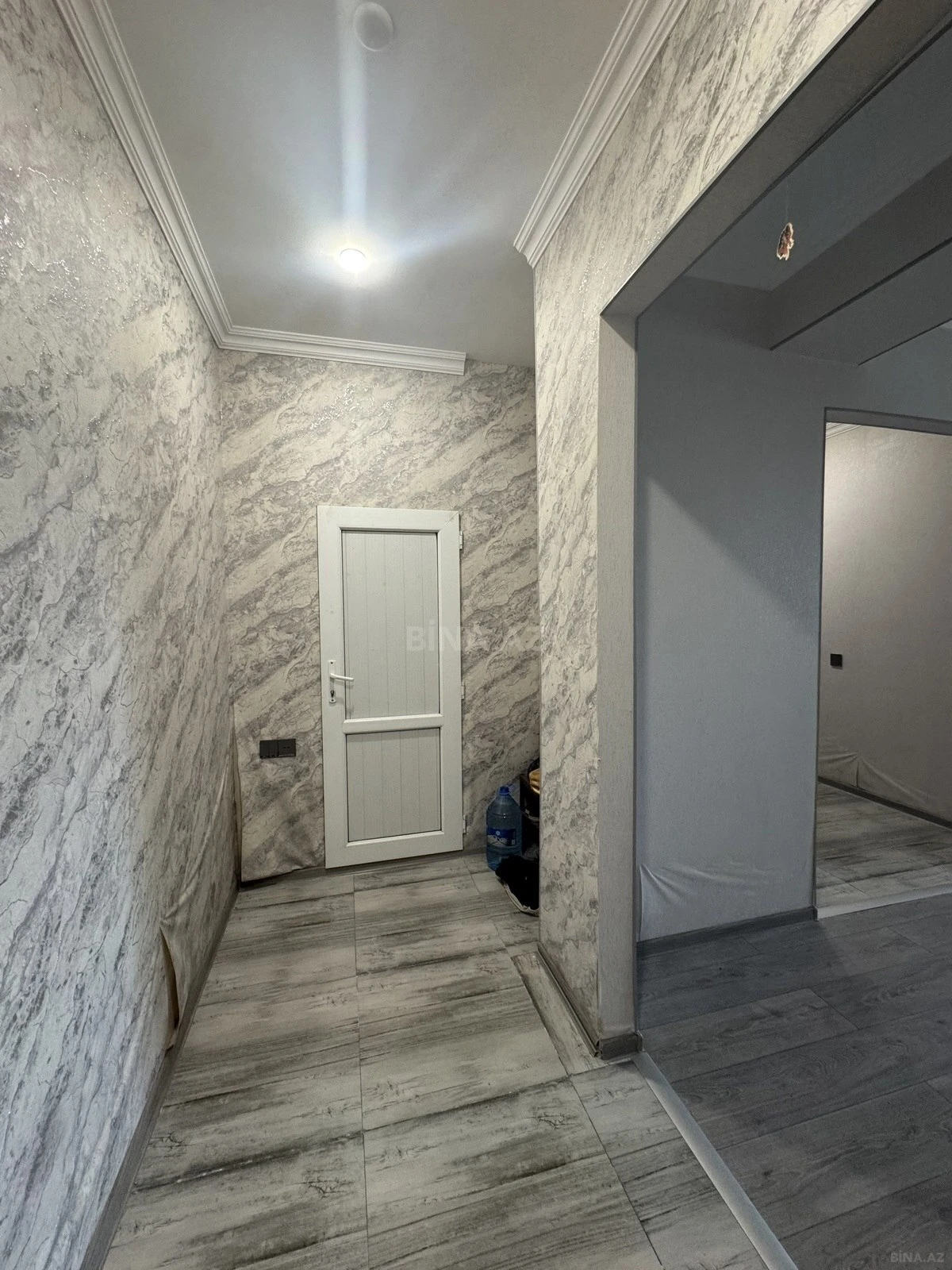 Satılır 2 otaqlı mənzil 62 m²