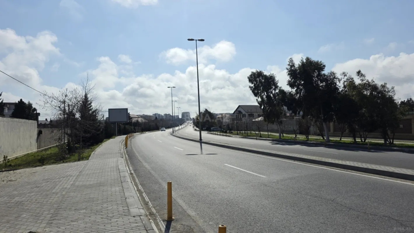 Satılır 5 otaqlı həyət evi 300 m²