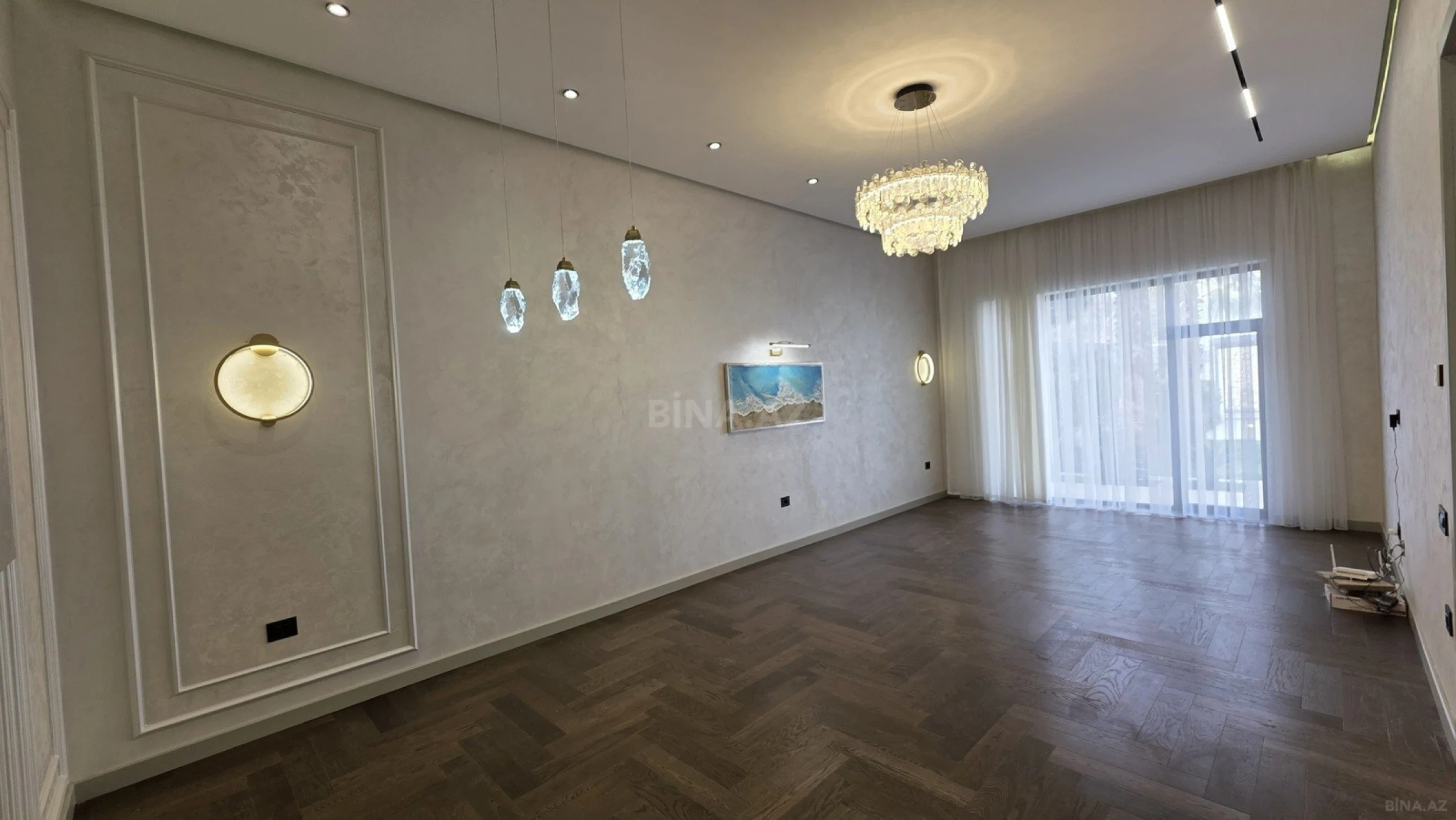 Satılır 5 otaqlı həyət evi 300 m²