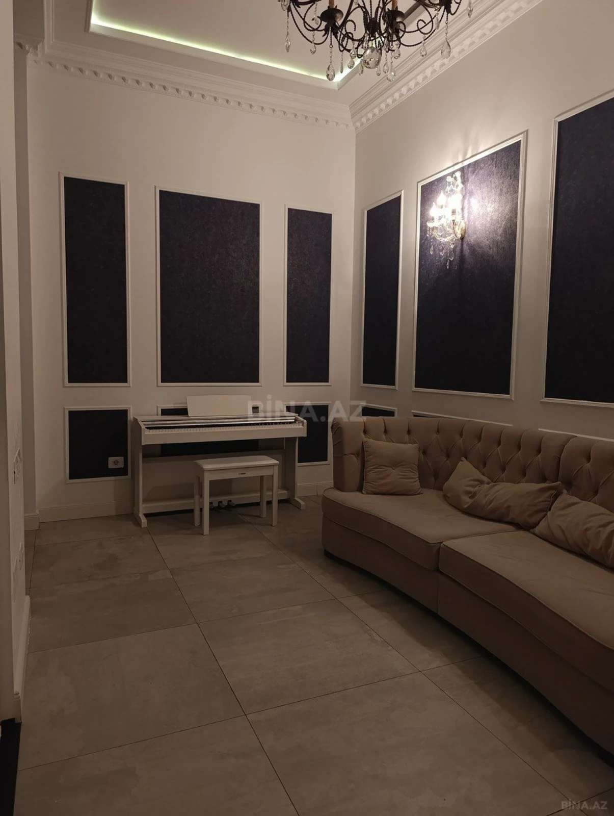 Satılır 5 otaqlı mənzil 380 m²