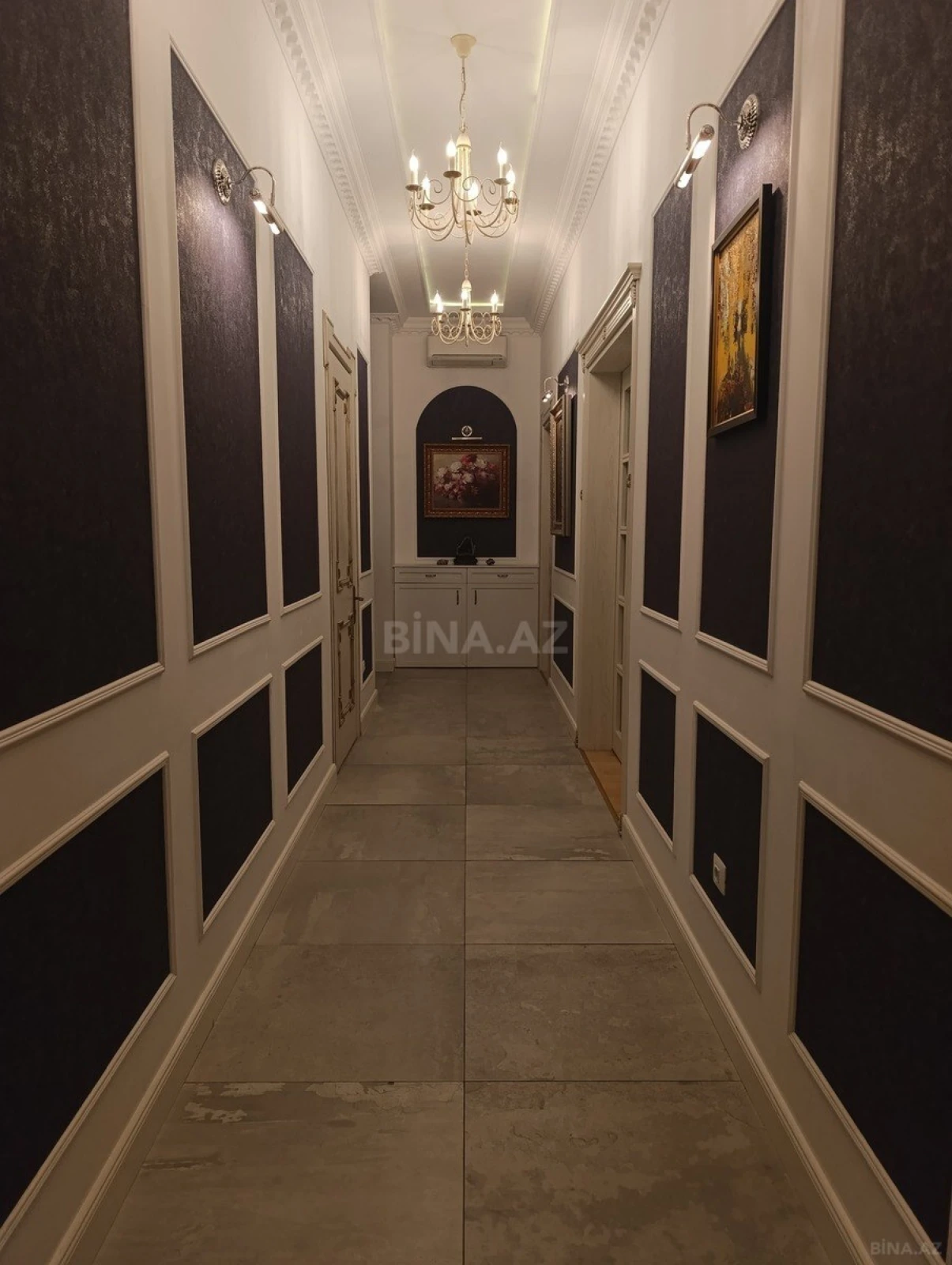 Satılır 5 otaqlı mənzil 380 m²