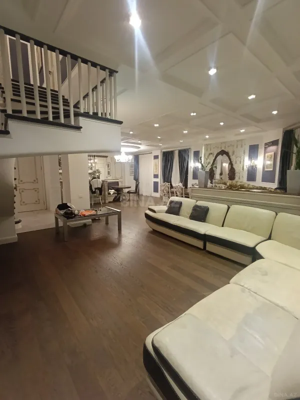 Satılır 5 otaqlı mənzil 380 m²