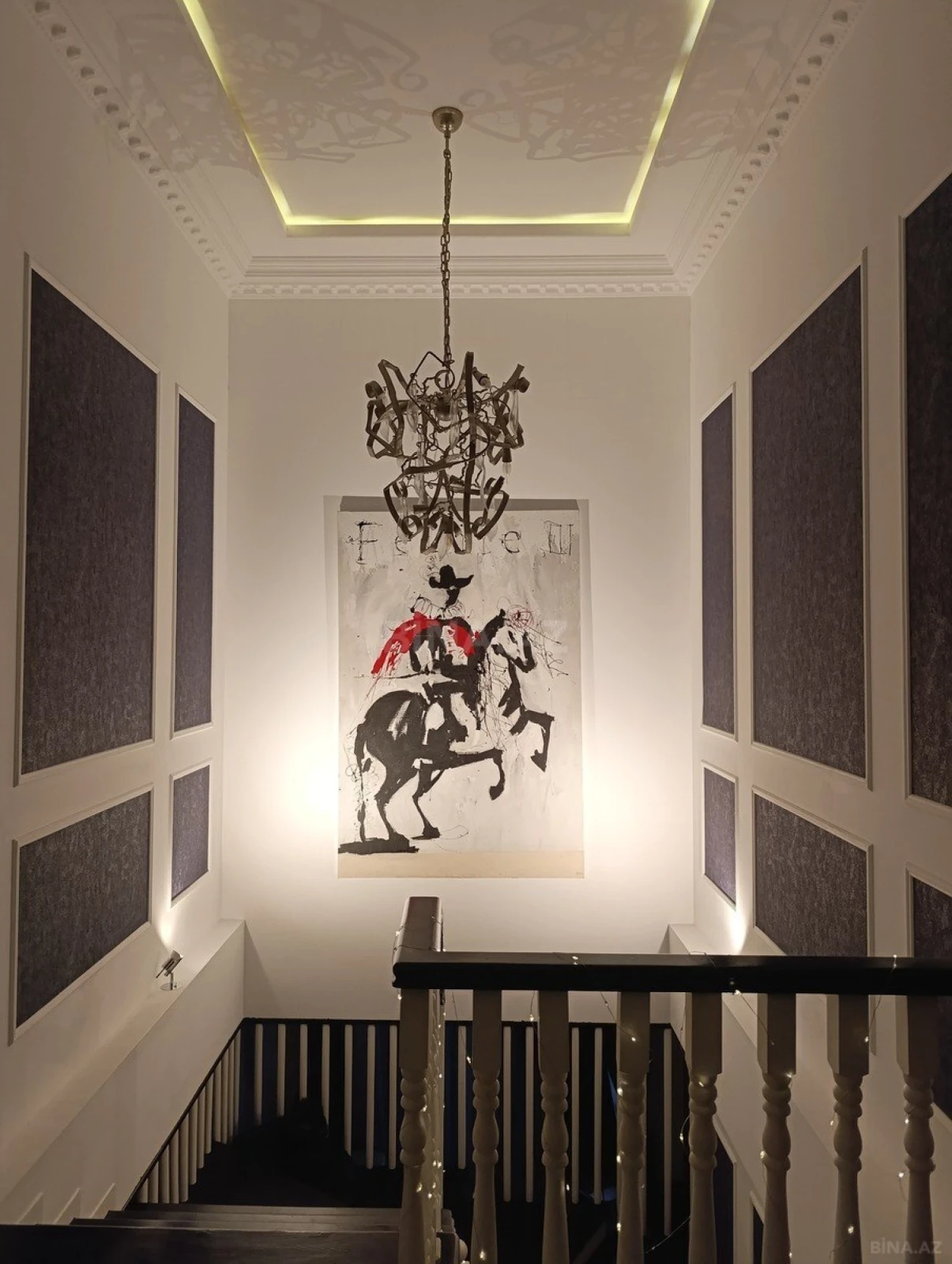 Satılır 5 otaqlı mənzil 380 m²