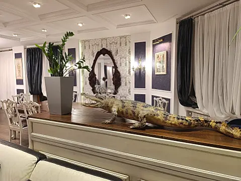 Satılır 5 otaqlı mənzil 380 m²