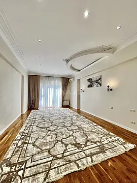 Satılır 4 otaqlı mənzil 220 m²